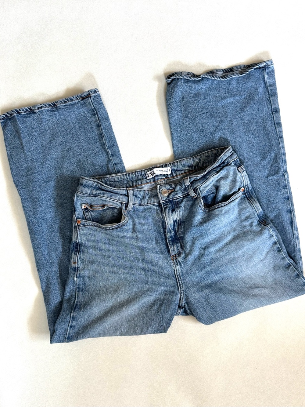 ZARA medium blue denim jeans size 6 wide/straight leg cropped